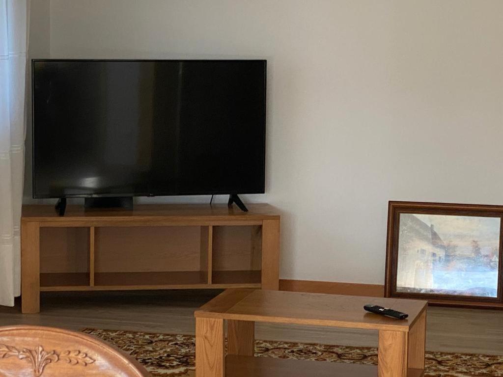 Vivenda Caixilao Casa Com 3 Quartos เวียนา โด กัสเตโล ภายนอก รูปภาพ